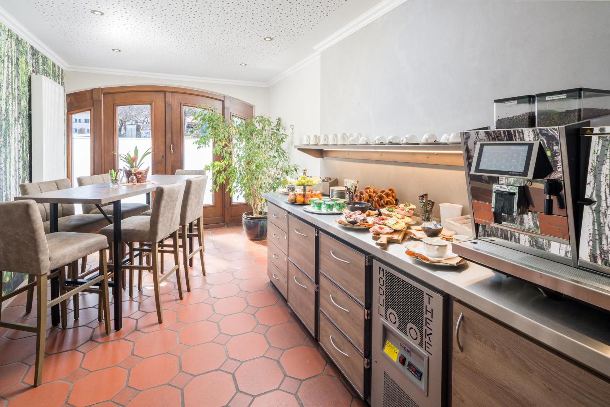 Hotel-Gasthof Huber Ebersberg Bagian luar foto