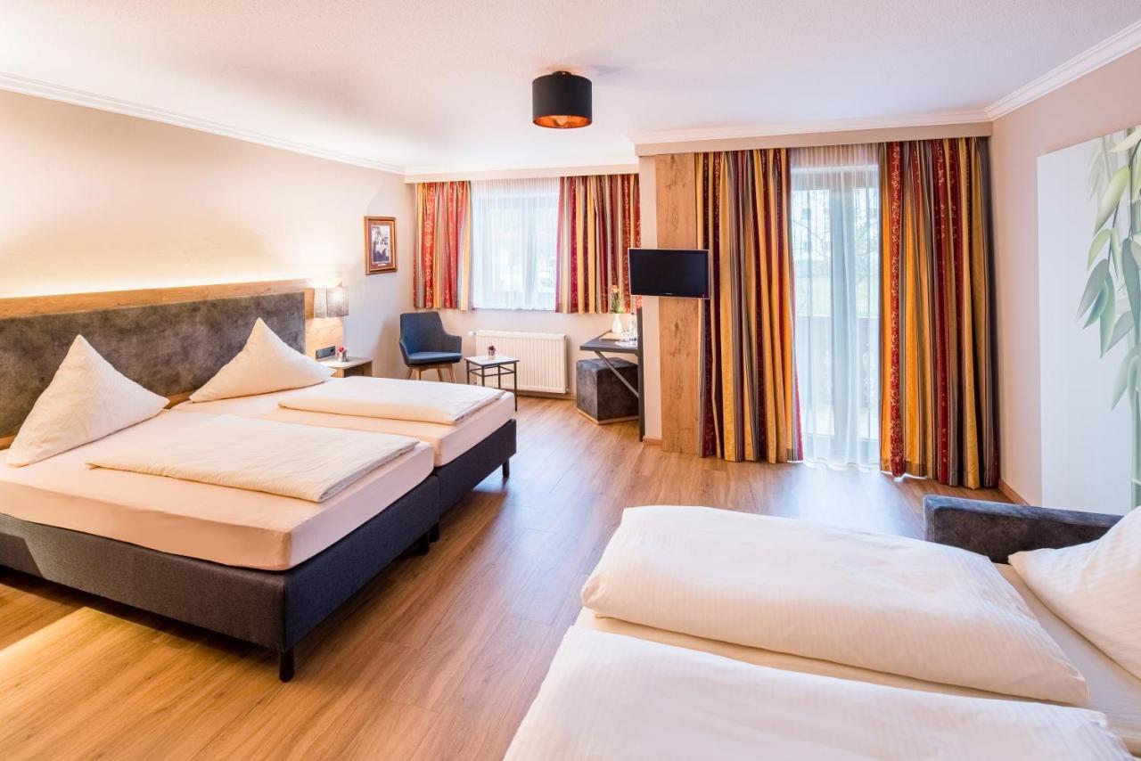 Hotel-Gasthof Huber Ebersberg Bagian luar foto