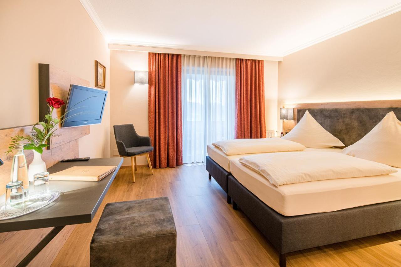 Hotel-Gasthof Huber Ebersberg Bagian luar foto